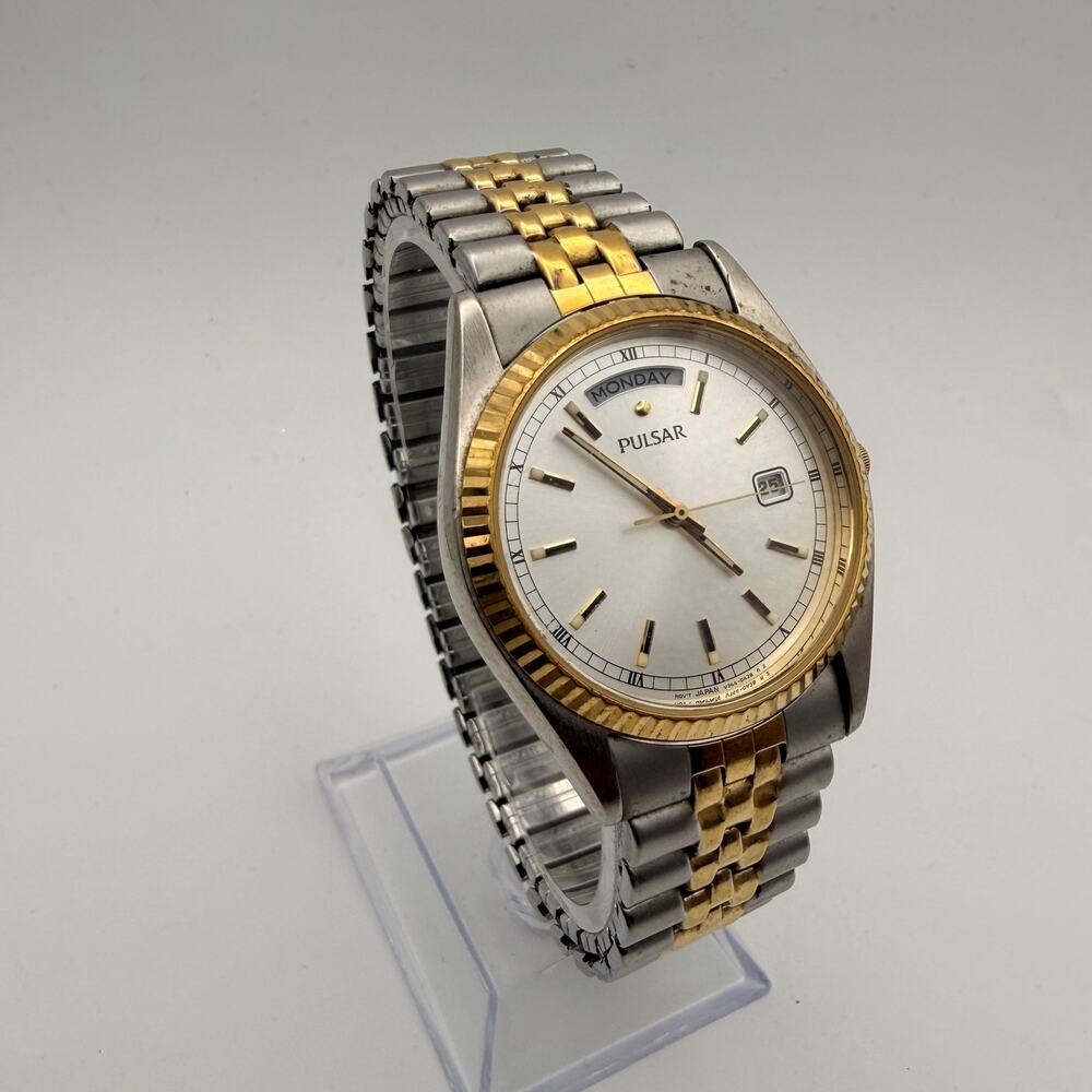 Pulsar V744-0A20 Two-Tone Stainless Steel Wristwatch Working New Battery